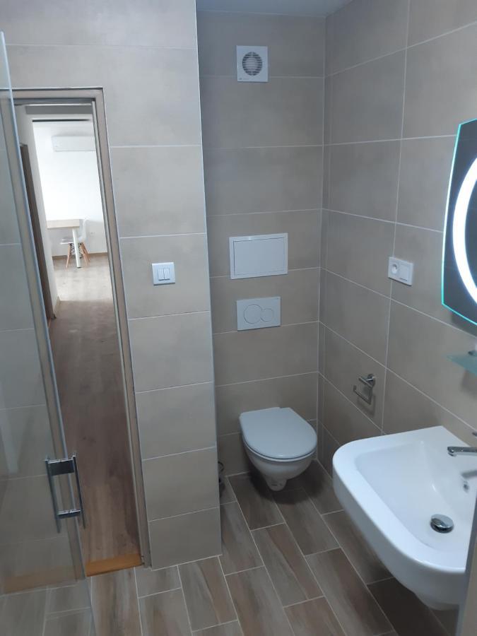 Hotel Felicia Kaluža Eksteriør billede