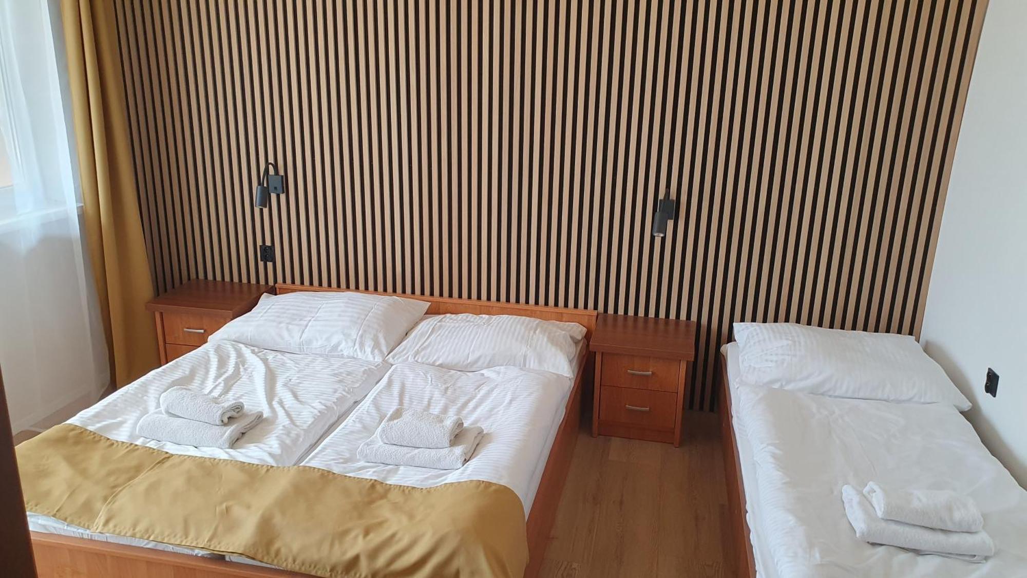 Hotel Felicia Kaluža Eksteriør billede
