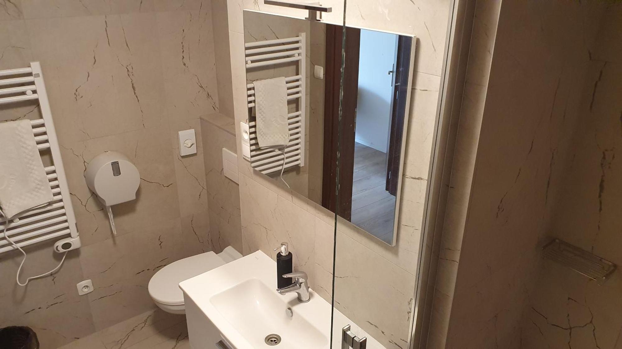 Hotel Felicia Kaluža Eksteriør billede