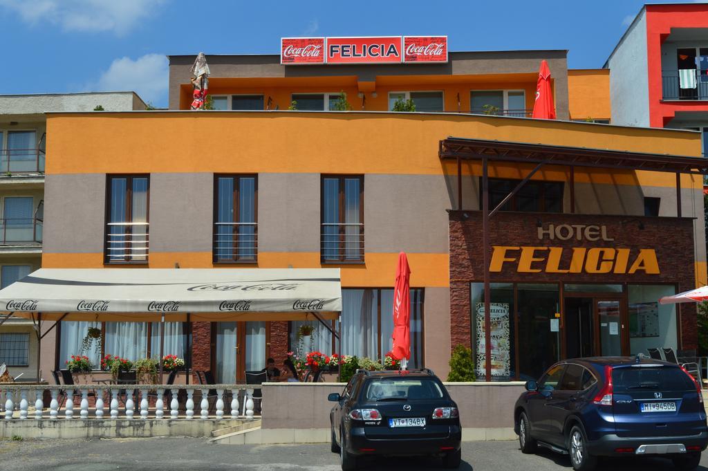 Hotel Felicia Kaluža Eksteriør billede